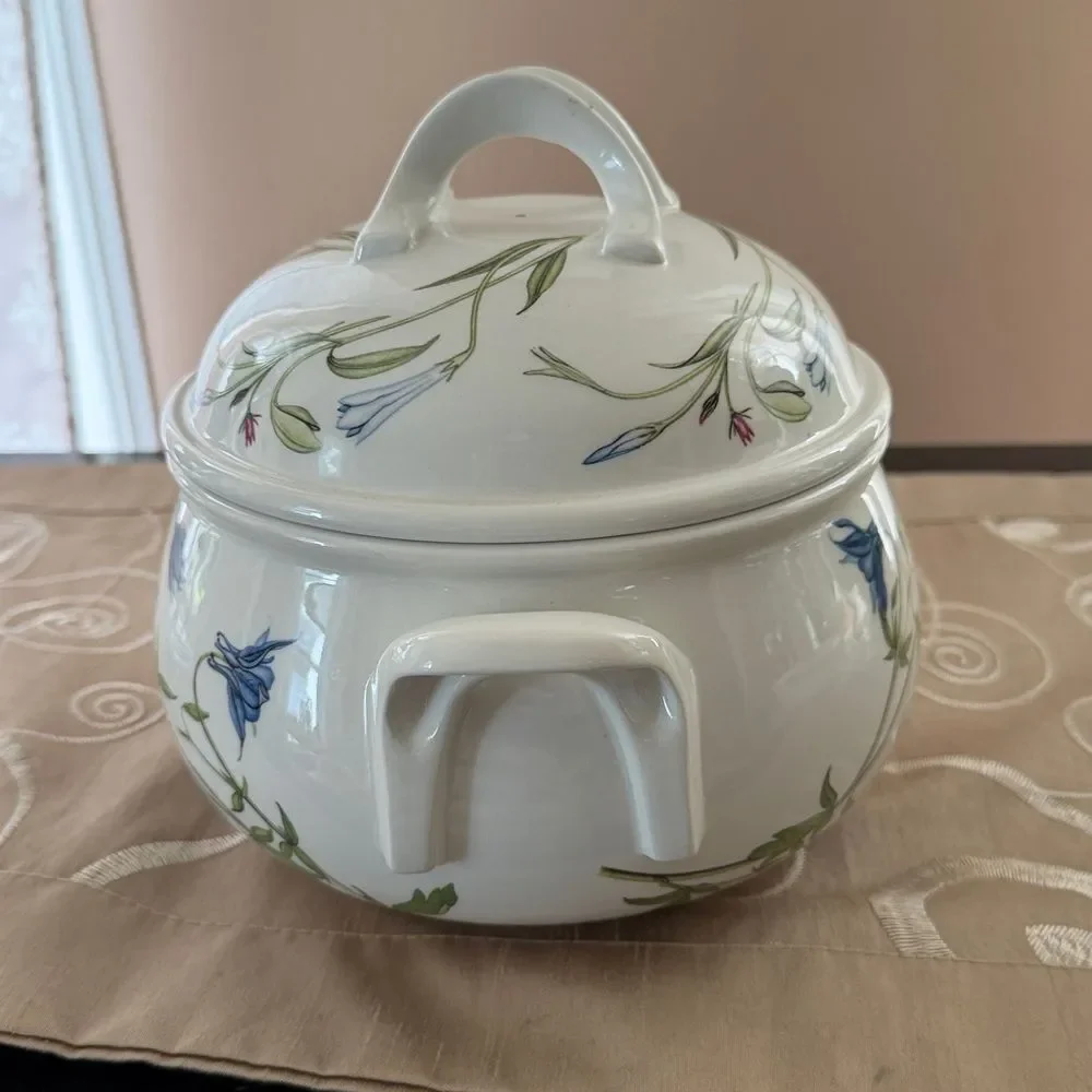 Source Unknown portmeirion queen